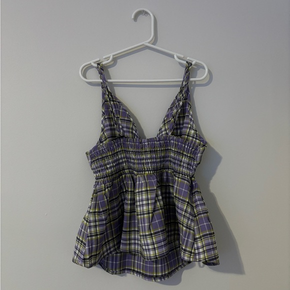 FOREVER 21- Cropped V neck crop top with flare and Flannel design. - Picture 2 of 3